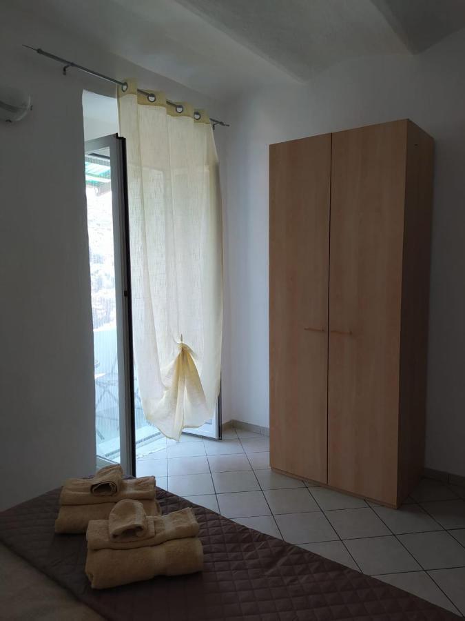 Ca' Isabella Apartment Vallebona Bagian luar foto